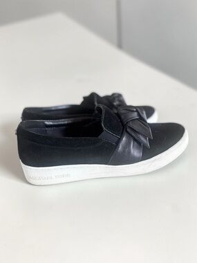 Michael Kors Keaton Bow Slip On Sneakers Black Leather Size 7.5
